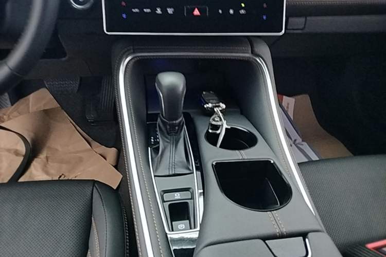 Used Toyota Avalon 2024 Dual-Motor 2.5L Limited Flagship Edition Gear Lever