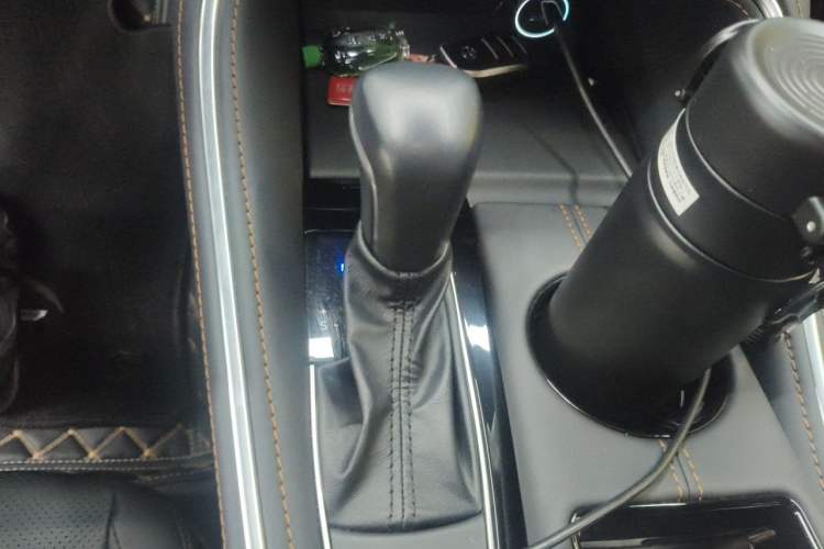 Used Toyota Avalon 2024 Dual-Motor 2.0L Luxury Edition Gear Lever