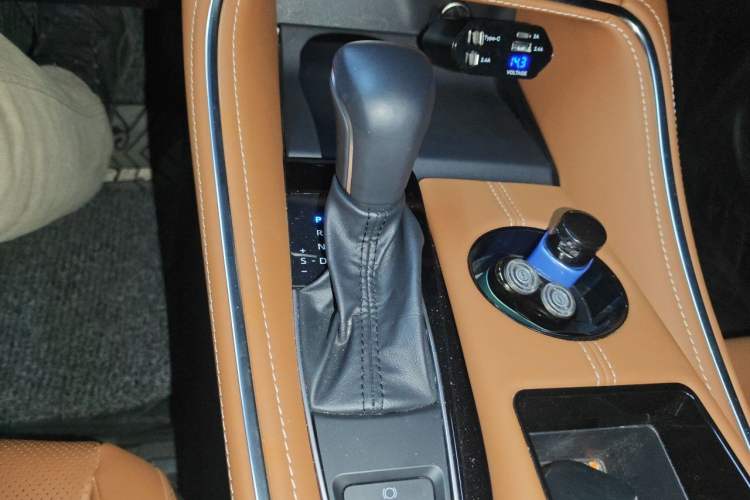 Used Toyota Avalon 2024 Dual-Motor 2.0L Luxury Edition Gear Lever