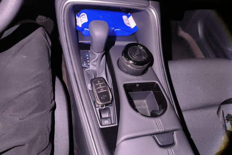 Used Toyota Avalon 2024 2.0L Ambition Edition Gear Lever