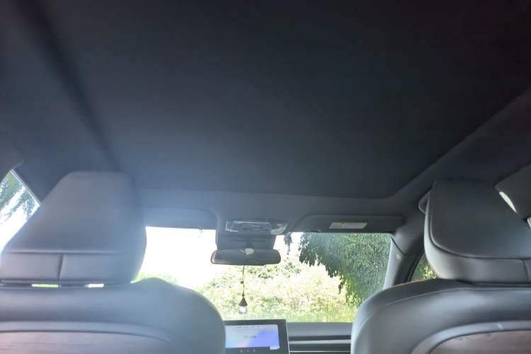 Used Toyota Avalon 2024 2.0L Premium Edition Headliner