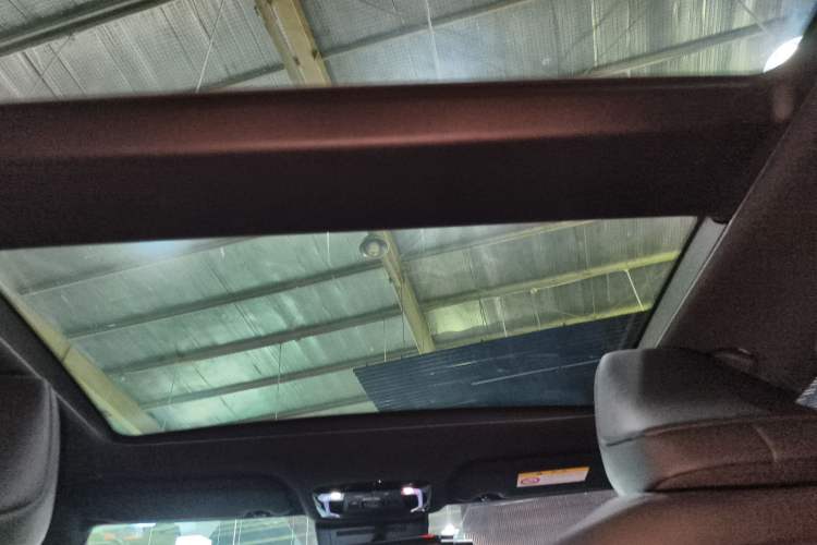 Used Toyota Avalon 2024 Dual-Motor 2.0L Premium Edition Headliner