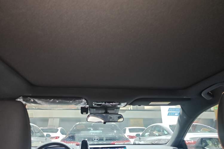 Used Toyota Avalon 2024 Dual-Motor 2.0L Luxury Edition Headliner