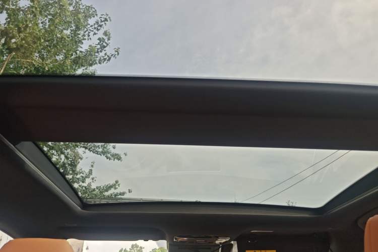 Used Toyota Avalon 2024 2.0L Luxury Edition Headliner