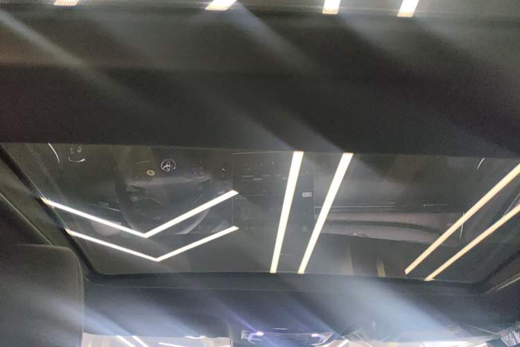 Used Toyota Avalon 2024 Dual-Engine 2.5L XLE Premium Edition Headliner