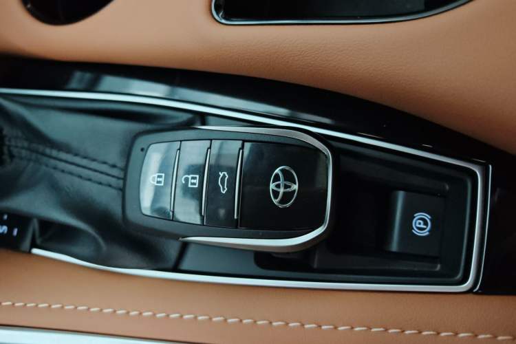 Used Toyota Avalon 2024 Dual-Motor 2.0L Luxury Edition Interior 1