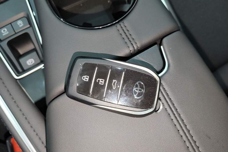 Used Toyota Avalon 2024 2.0L Ambition Edition Interior 1
