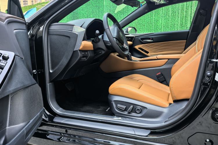 Used Toyota Avalon 2024 Dual-Motor 2.0L Luxury Edition Interior 1