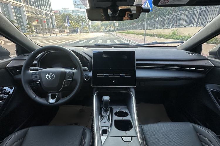 Used Toyota Avalon 2024 Dual-Motor 2.0L Premium Edition Interior 1