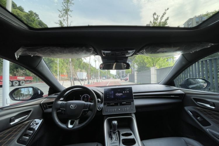 Used Toyota Avalon 2024 2.0L Premium Edition Interior 1