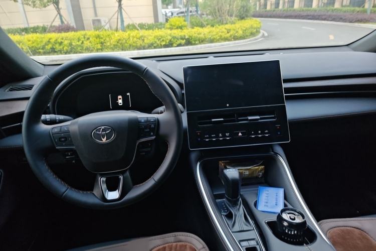 Used Toyota Avalon 2024 2.0L Luxury Edition Interior 2