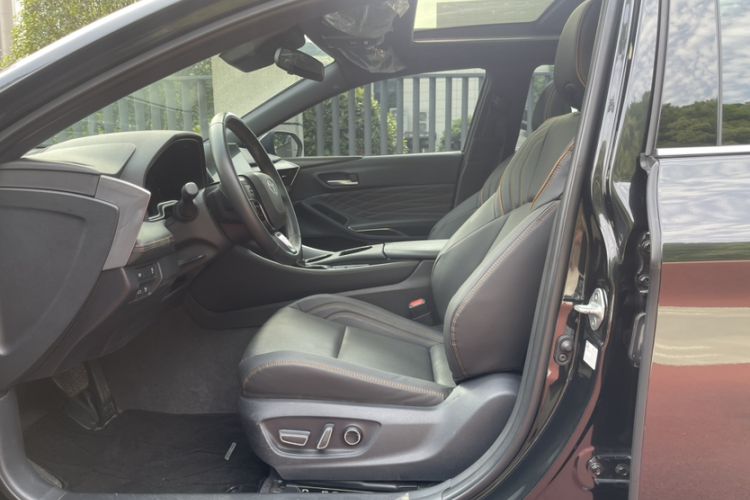 Used Toyota Avalon 2024 2.0L Premium Edition Interior 2
