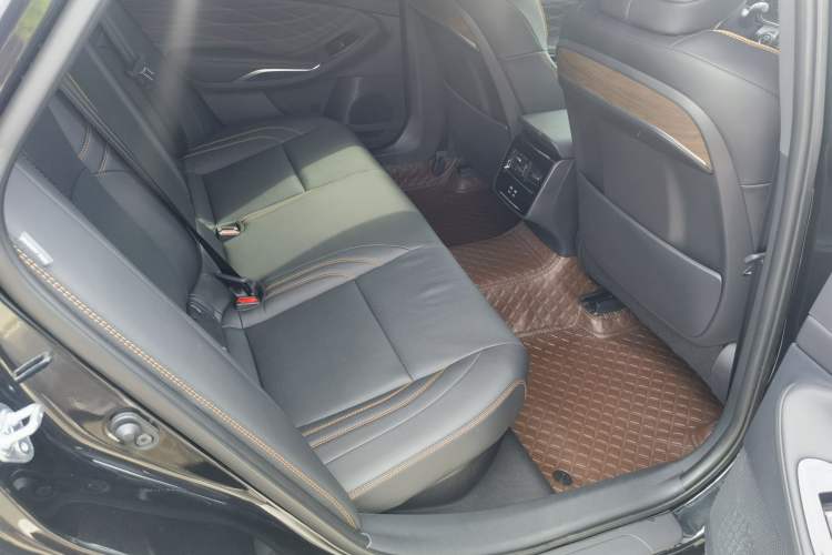Used Toyota Avalon 2024 Dual-Motor 2.0L Luxury Edition Interior 3