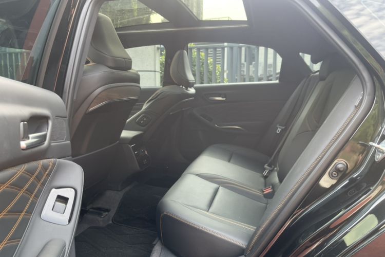 Used Toyota Avalon 2024 2.0L Premium Edition Interior 3
