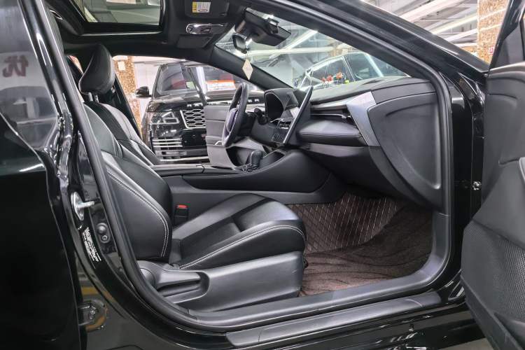 Used Toyota Avalon 2024 2.0L Ambition Edition Interior 4