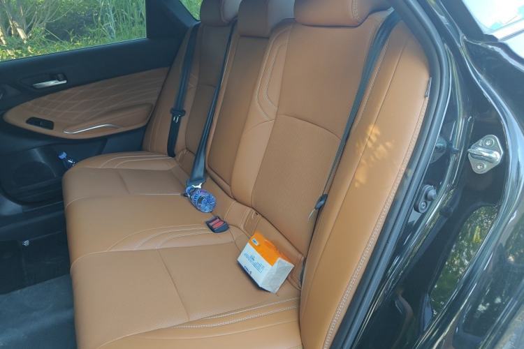 Used Toyota Avalon 2024 Dual-Motor 2.0L Luxury Edition Interior 4