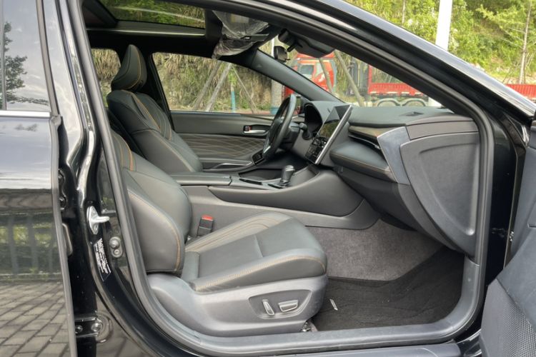 Used Toyota Avalon 2024 2.0L Premium Edition Interior 5