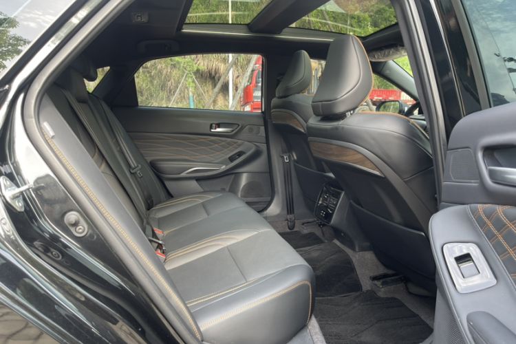 Used Toyota Avalon 2024 2.0L Premium Edition Interior 6