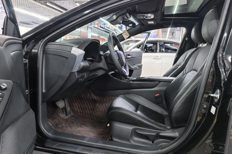 Used Toyota Avalon 2024 2.0L Ambition Edition Interior 6