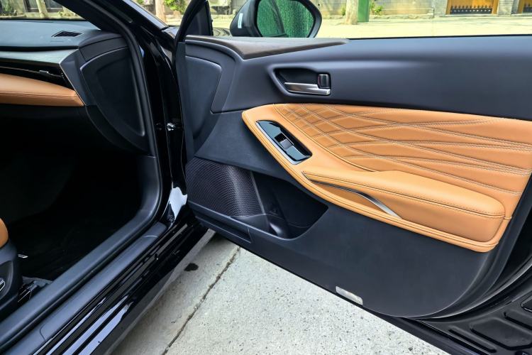 Used Toyota Avalon 2024 Dual-Motor 2.0L Luxury Edition Interior 7