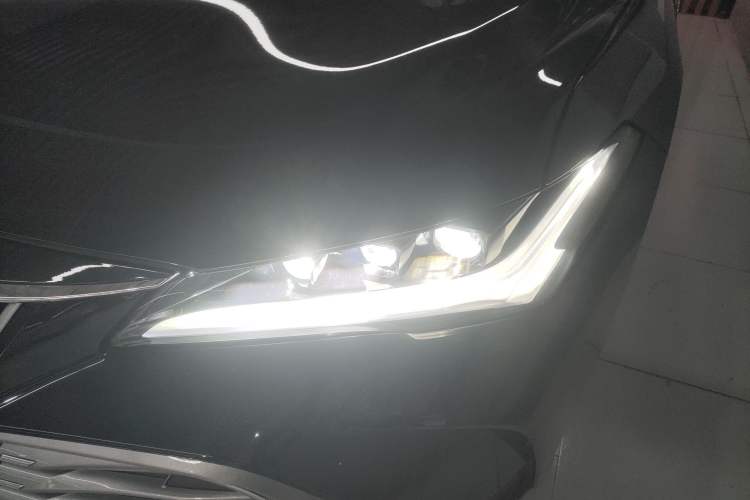 Used Toyota Avalon 2024 Dual-Motor 2.0L Premium Edition Left Front Headlight
