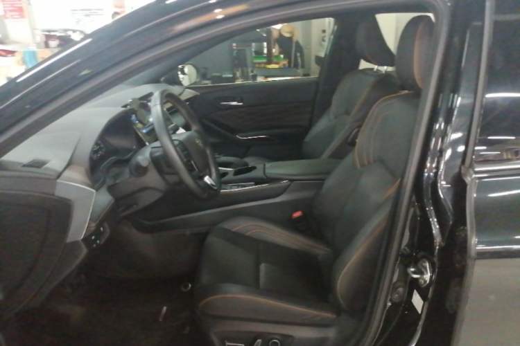 Used Toyota Avalon 2024 Dual-Motor 2.0L Luxury Edition Left Front Seat