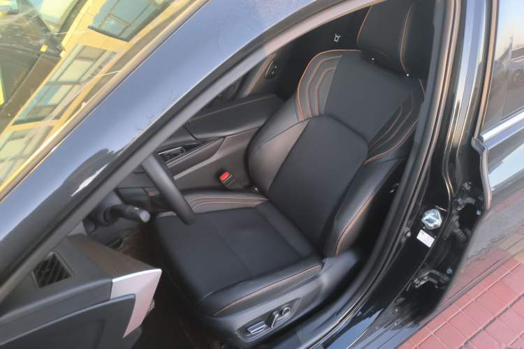 Used Toyota Avalon 2024 Dual-Motor 2.0L Luxury Edition Left Front Seat