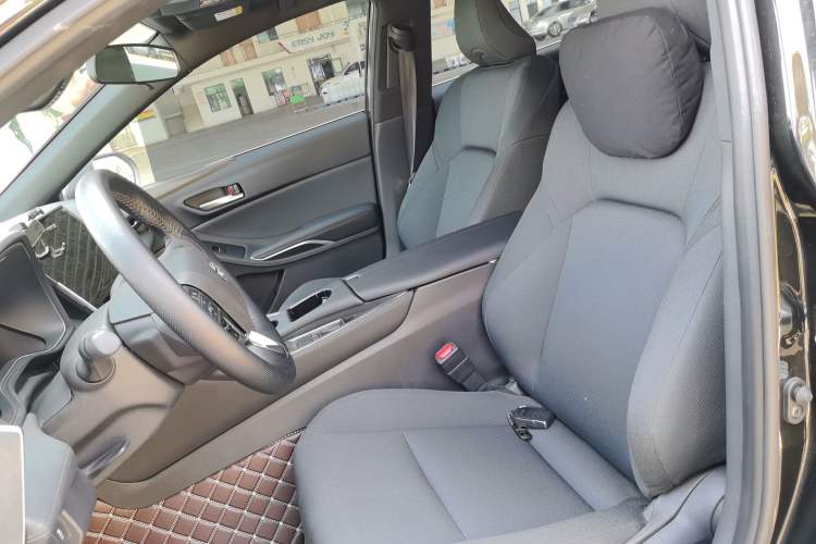 Used Toyota Avalon 2024 2.0L Ambition Edition Left Front Seat