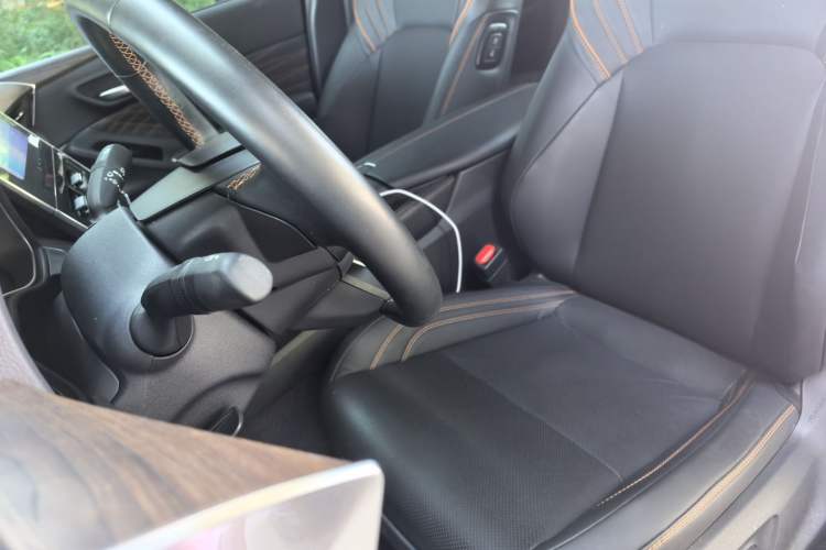 Used Toyota Avalon 2024 2.0L Premium Edition Left Front Seat