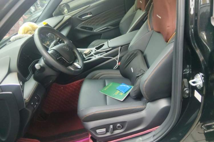 Used Toyota Avalon 2024 2.0L Premium Edition Left Front Seat