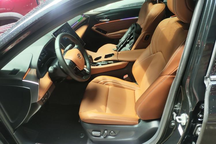 Used Toyota Avalon 2024 Dual-Motor 2.0L Premium Edition Left Front Seat