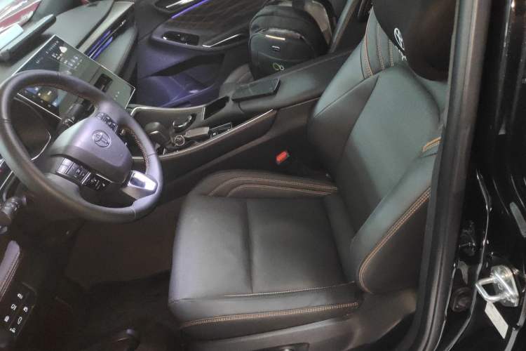Used Toyota Avalon 2024 Dual-Motor 2.0L Premium Edition Left Front Seat