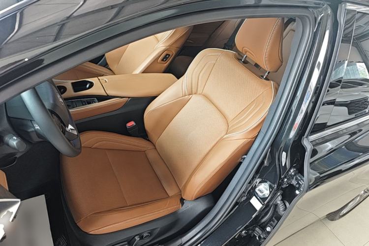 Used Toyota Avalon 2024 Dual-Motor 2.0L Luxury Edition Left Front Seat