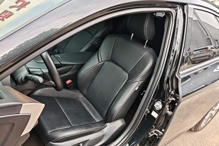 Used Toyota Avalon 2024 2.0L Ambition Edition Left Front Seat