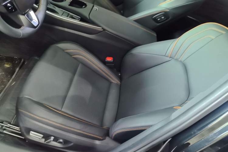 Used Toyota Avalon 2024 2.0L Luxury Edition Left Front Seat