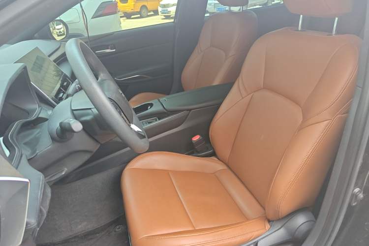 Used Toyota Avalon 2024 2.0L Ambition Edition Left Front Seat
