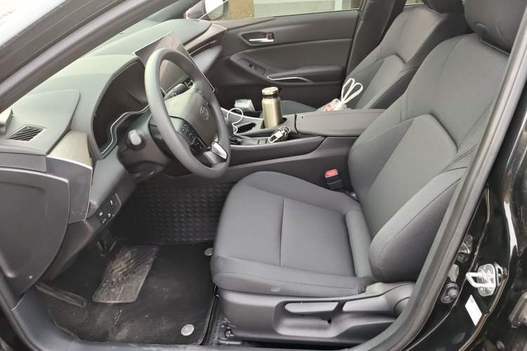 Used Toyota Avalon 2024 2.0L Ambition Edition Left Front Seat