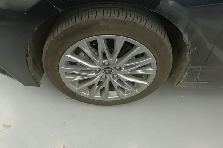 Used Toyota Avalon 2024 Dual-Motor 2.0L Luxury Edition Left Front Wheel Hub