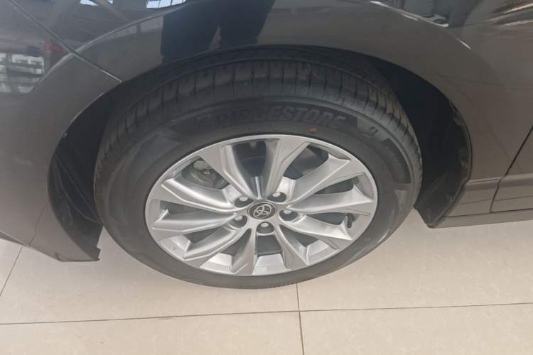 Used Toyota Avalon 2024 2.0L Premium Edition Left Front Wheel Hub