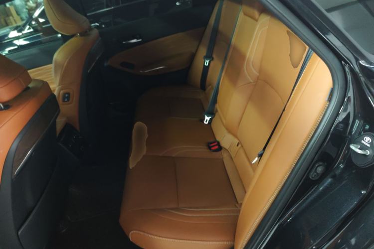 Used Toyota Avalon 2024 Dual-Motor 2.0L Luxury Edition Left Rear Seat