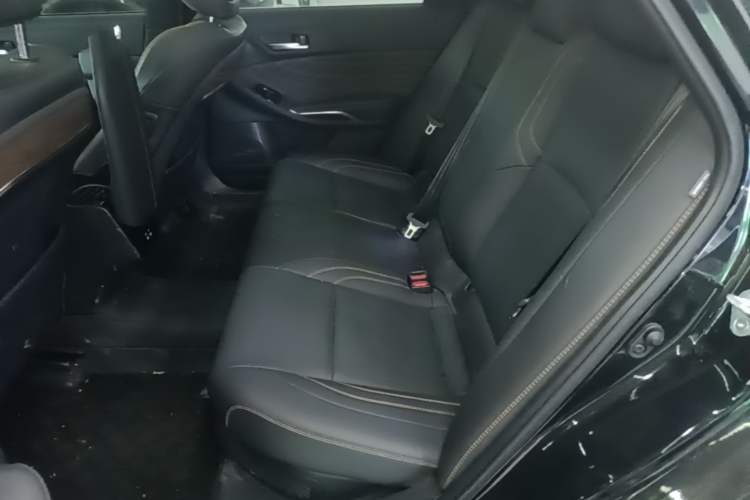 Used Toyota Avalon 2024 Dual-Motor 2.0L Luxury Edition Left Rear Seat