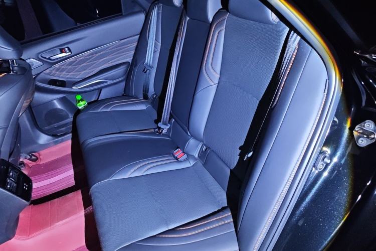 Used Toyota Avalon 2024 Dual-Engine 2.5L XLE Premium Edition Left Rear Seat