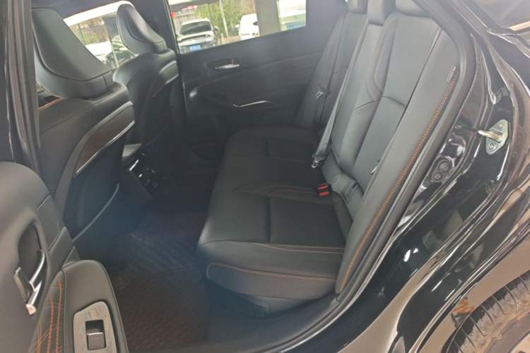 Used Toyota Avalon 2024 Dual-Motor 2.0L Luxury Edition Left Rear Seat