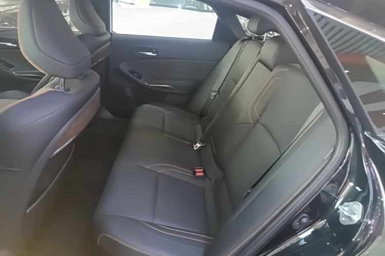 Used Toyota Avalon 2024 Dual-Motor 2.0L Luxury Edition Left Rear Seat