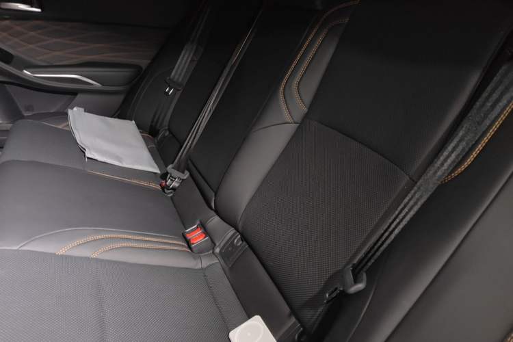 Used Toyota Avalon 2024 2.0L Luxury Edition Left Rear Seat