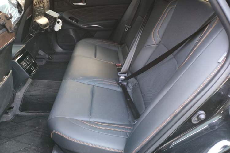 Used Toyota Avalon 2024 Dual-Motor 2.0L Premium Edition Left Rear Seat