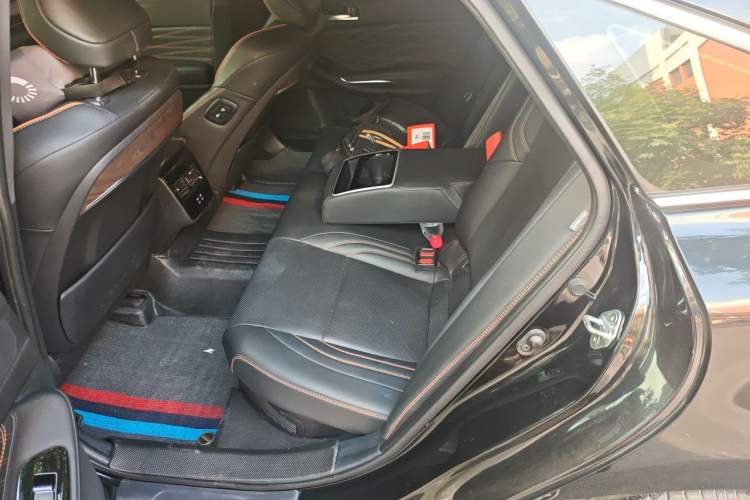 Used Toyota Avalon 2024 Dual-Motor 2.0L Luxury Edition Left Rear Seat