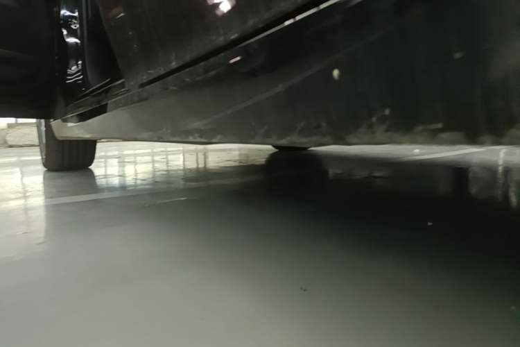 Used Toyota Avalon 2024 Dual-Motor 2.0L Luxury Edition Left Side Sill
