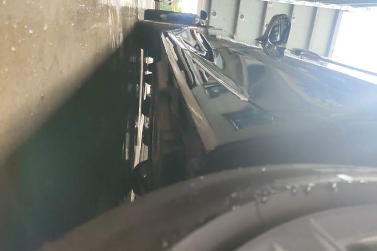 Used Toyota Avalon 2024 Dual-Motor 2.0L Premium Edition Left Side Sill