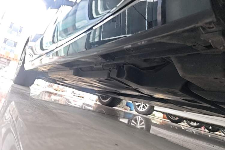 Used Toyota Avalon 2024 Dual-Motor 2.0L Luxury Edition Left Side Sill